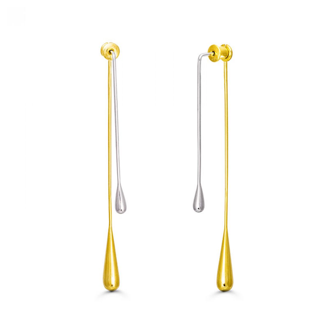 A bold statement piece. Double sided flowing earrings that complement your look with their elegant and fluid design